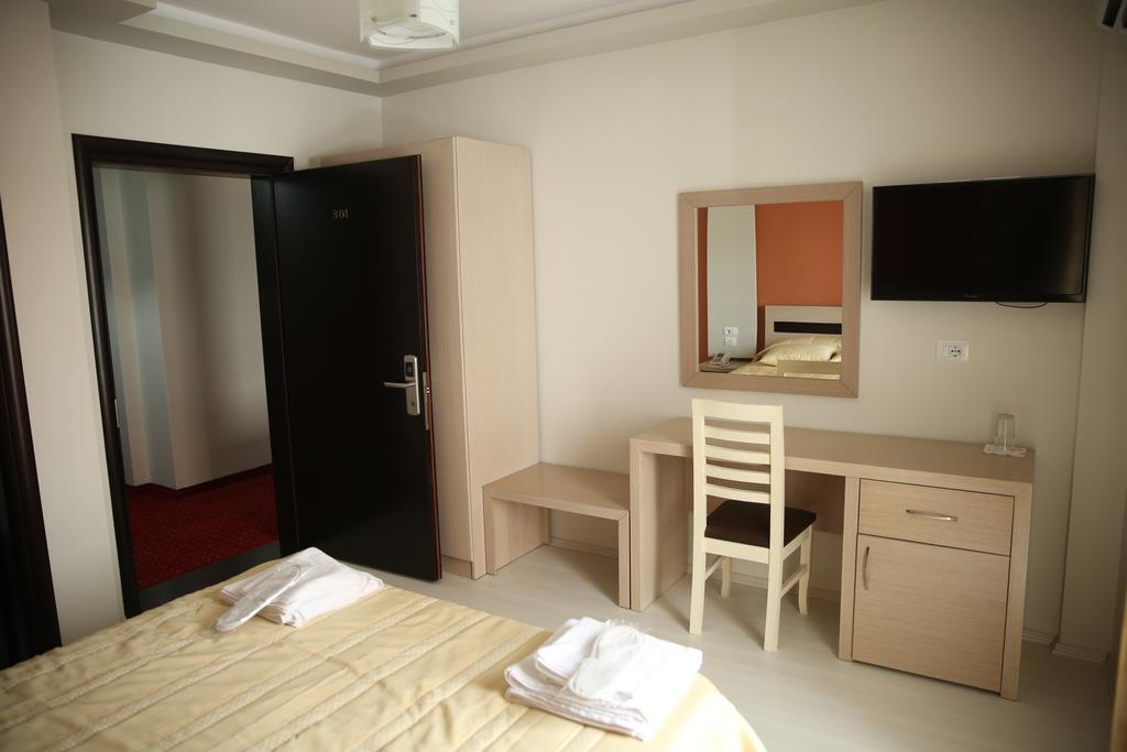 Hotel Pogradeci Cameră foto